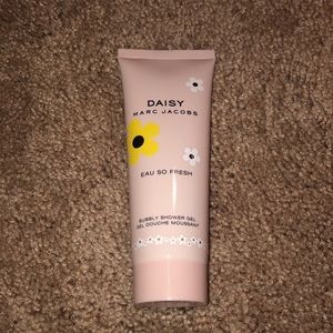 Marc Jacob’s Daisy Eau So Fresh Shower Gel